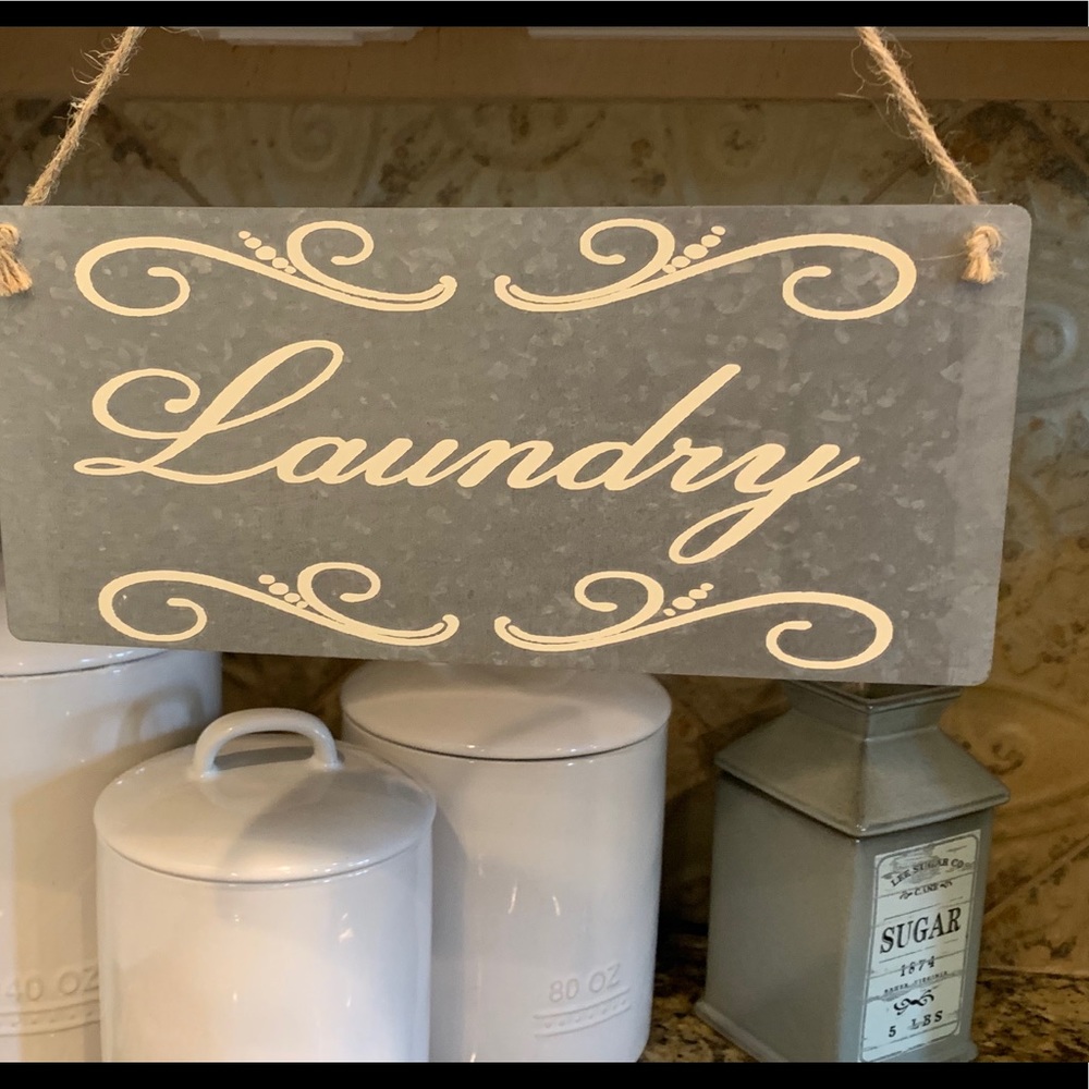Laundry sign
